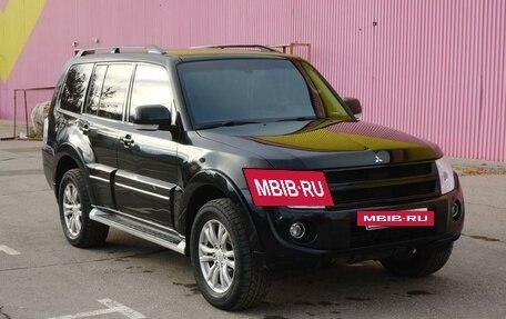 Mitsubishi Pajero IV, 2013 год, 2 190 000 рублей, 3 фотография