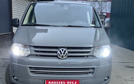 Volkswagen Caravelle T5, 2014 год, 2 150 000 рублей, 17 фотография