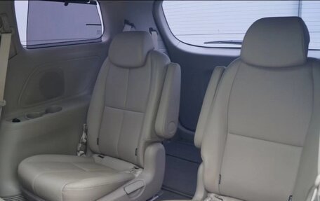 KIA Carnival III, 2018 год, 3 300 000 рублей, 18 фотография