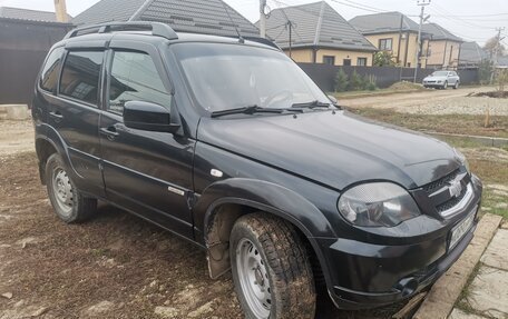 Chevrolet Niva I рестайлинг, 2017 год, 775 000 рублей, 3 фотография