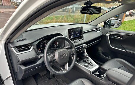 Toyota RAV4, 2021 год, 3 799 000 рублей, 9 фотография