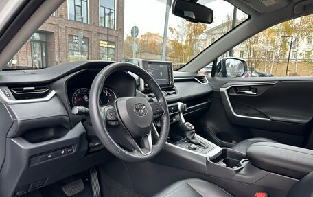 Toyota RAV4, 2021 год, 3 799 000 рублей, 10 фотография