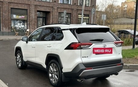 Toyota RAV4, 2021 год, 3 799 000 рублей, 8 фотография