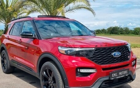 Ford Explorer VI, 2022 год, 7 040 000 рублей, 2 фотография