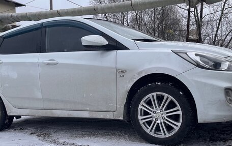 Hyundai Solaris II рестайлинг, 2012 год, 850 000 рублей, 17 фотография