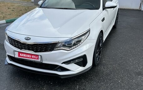 KIA Optima IV, 2018 год, 2 300 000 рублей, 3 фотография