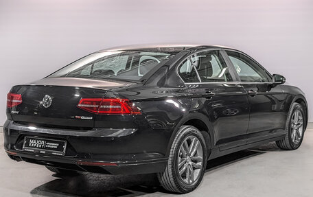 Volkswagen Passat B8 рестайлинг, 2015 год, 1 850 000 рублей, 5 фотография