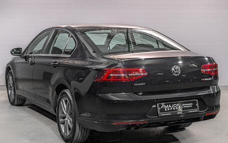 Volkswagen Passat B8 рестайлинг, 2015 год, 1 850 000 рублей, 7 фотография