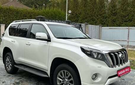 Toyota Land Cruiser Prado 150 рестайлинг 2, 2017 год, 4 950 000 рублей, 2 фотография