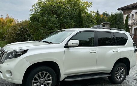 Toyota Land Cruiser Prado 150 рестайлинг 2, 2017 год, 4 950 000 рублей, 15 фотография