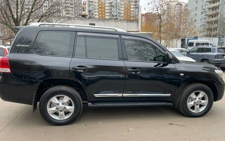 Toyota Land Cruiser 200, 2011 год, 3 200 000 рублей, 6 фотография