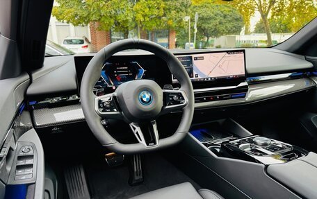 BMW 5 серия, 2024 год, 8 400 000 рублей, 16 фотография