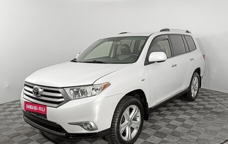 Toyota Highlander III, 2012 год, 2 430 000 рублей, 1 фотография