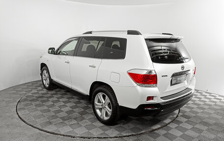 Toyota Highlander III, 2012 год, 2 430 000 рублей, 7 фотография