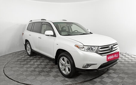 Toyota Highlander III, 2012 год, 2 430 000 рублей, 3 фотография