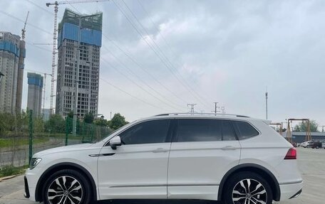 Volkswagen Tiguan II, 2021 год, 3 000 800 рублей, 4 фотография