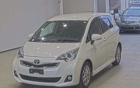 Toyota Ractis II, 2014 год, 1 340 000 рублей, 2 фотография