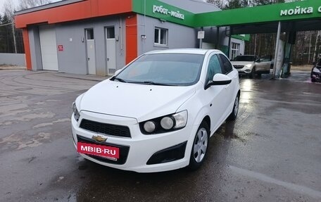 Chevrolet Aveo III, 2012 год, 800 000 рублей, 2 фотография