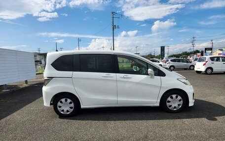 Honda Freed I, 2016 год, 830 000 рублей, 5 фотография