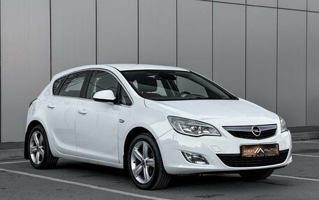 Opel Astra J, 2011 год, 690 000 рублей, 3 фотография