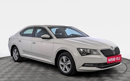 Skoda Superb III рестайлинг, 2017 год, 2 225 000 рублей, 3 фотография