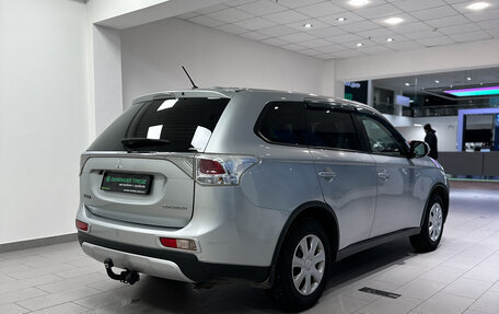 Mitsubishi Outlander III рестайлинг 3, 2014 год, 1 344 000 рублей, 6 фотография