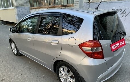 Honda Jazz II рестайлинг, 2011 год, 1 150 000 рублей, 12 фотография