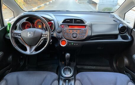 Honda Jazz II рестайлинг, 2011 год, 1 150 000 рублей, 21 фотография