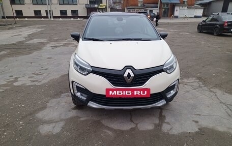 Renault Kaptur I рестайлинг, 2017 год, 1 300 000 рублей, 2 фотография