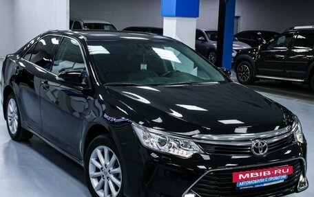 Toyota Camry, 2017 год, 2 358 000 рублей, 7 фотография