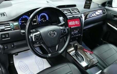 Toyota Camry, 2017 год, 2 358 000 рублей, 12 фотография