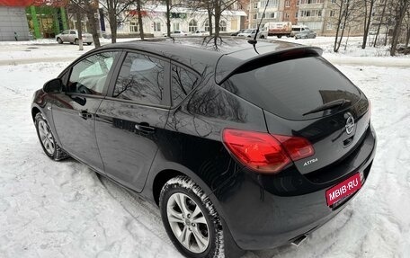 Opel Astra J, 2011 год, 690 000 рублей, 6 фотография