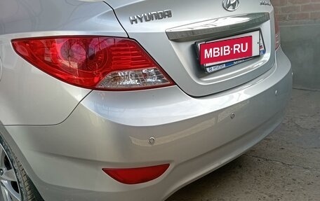 Hyundai Solaris II рестайлинг, 2011 год, 850 000 рублей, 2 фотография