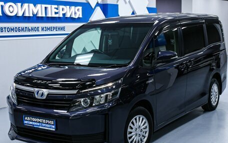 Toyota Voxy III, 2014 год, 2 048 000 рублей, 5 фотография