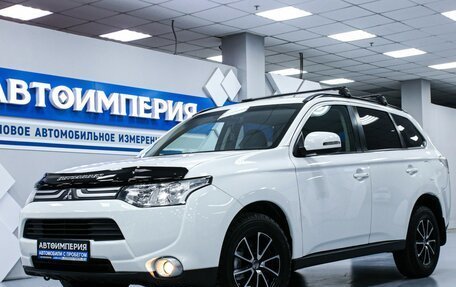 Mitsubishi Outlander III рестайлинг 3, 2014 год, 1 798 000 рублей, 2 фотография