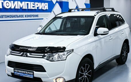 Mitsubishi Outlander III рестайлинг 3, 2014 год, 1 798 000 рублей, 4 фотография