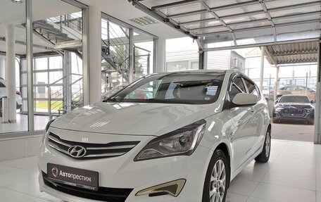 Hyundai Solaris II рестайлинг, 2015 год, 1 150 000 рублей, 3 фотография