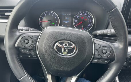 Toyota RAV4, 2018 год, 3 200 000 рублей, 24 фотография