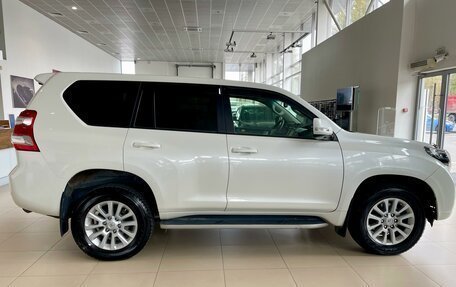 Toyota Land Cruiser Prado 150 рестайлинг 2, 2015 год, 4 290 000 рублей, 6 фотография