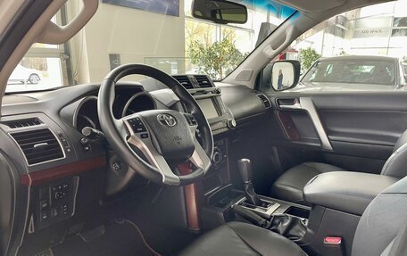 Toyota Land Cruiser Prado 150 рестайлинг 2, 2015 год, 4 290 000 рублей, 12 фотография