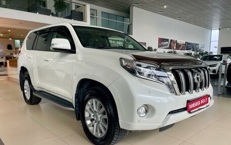 Toyota Land Cruiser Prado 150 рестайлинг 2, 2015 год, 4 290 000 рублей, 5 фотография