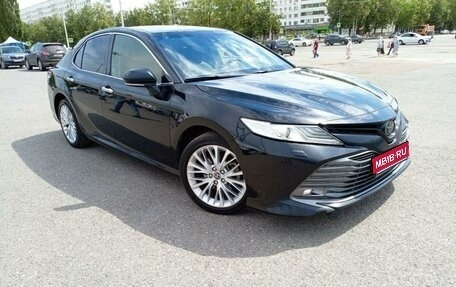 Toyota Camry, 2018 год, 2 700 000 рублей, 1 фотография