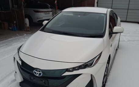 Toyota Prius IV XW50, 2017 год, 1 900 000 рублей, 9 фотография