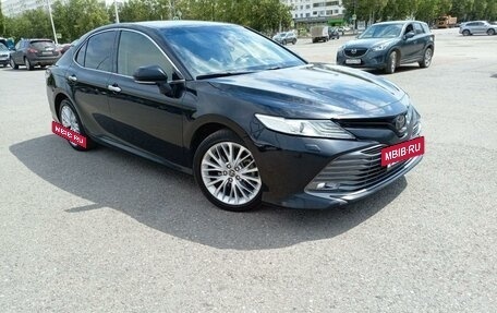 Toyota Camry, 2018 год, 2 700 000 рублей, 8 фотография