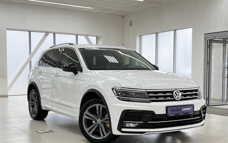 Volkswagen Tiguan II, 2018 год, 3 180 000 рублей, 3 фотография