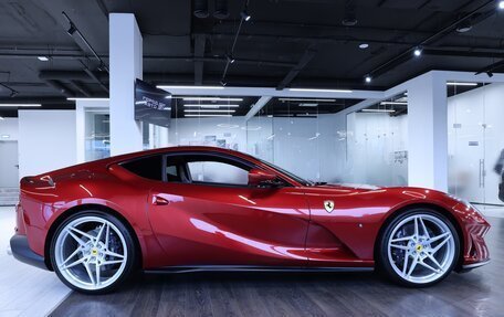 Ferrari 812, 2020 год, 40 000 000 рублей, 9 фотография