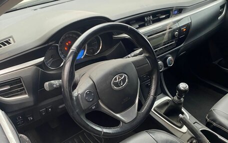 Toyota Corolla, 2013 год, 699 999 рублей, 9 фотография