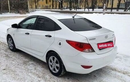 Hyundai Solaris II рестайлинг, 2014 год, 1 100 000 рублей, 9 фотография