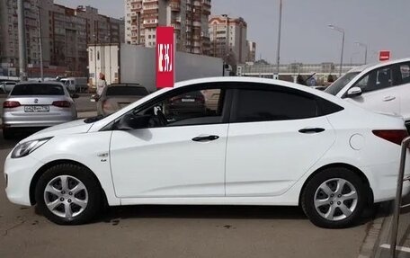 Hyundai Solaris II рестайлинг, 2014 год, 1 100 000 рублей, 4 фотография