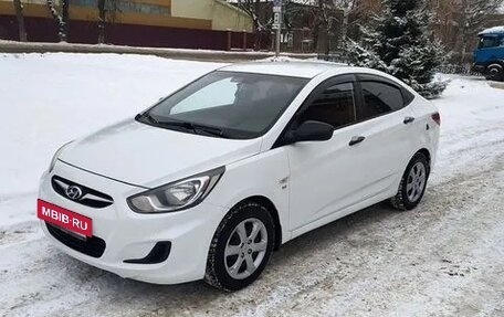 Hyundai Solaris II рестайлинг, 2014 год, 1 100 000 рублей, 11 фотография